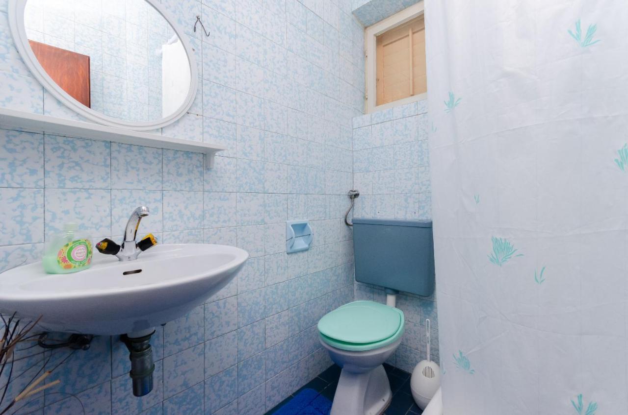 Apartments Vesna Kampor Екстер'єр фото